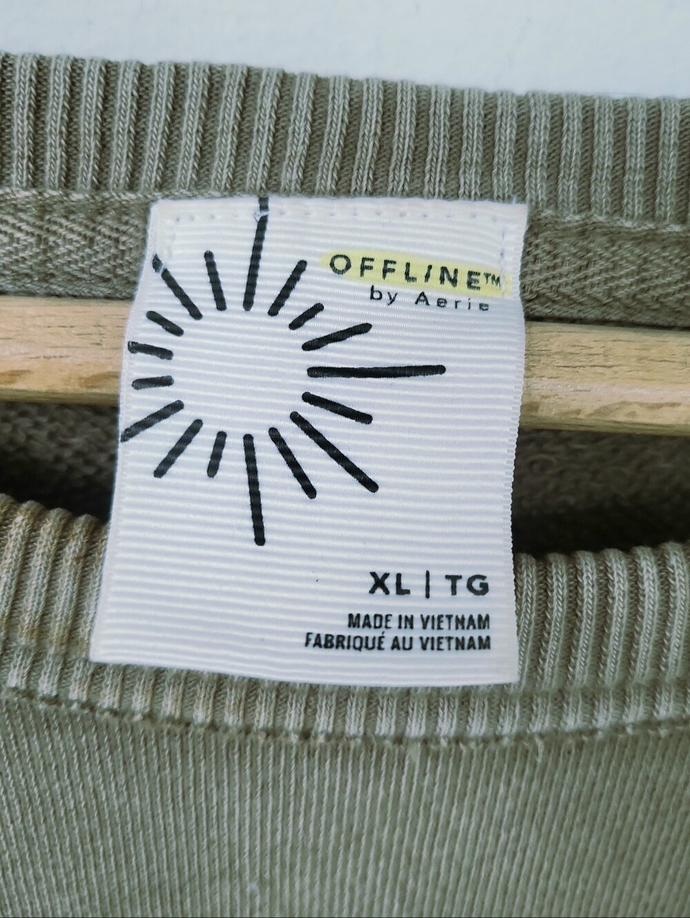 Offline By Aerie Khaki Oversized Cropped Sweatshirt XL - Picture 2 of 10